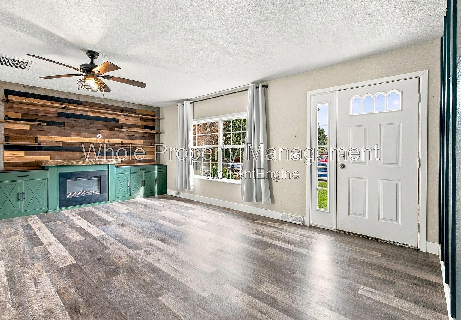3 bed, 2.0 bath, 1296 sqft, $2,800 — Photo 2