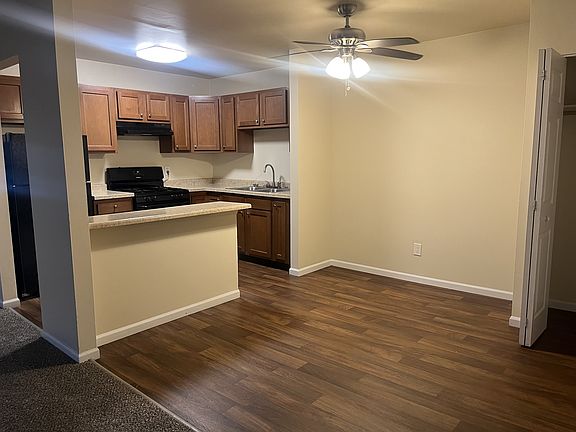Edgewood Court Kitchen / Dinning Room
