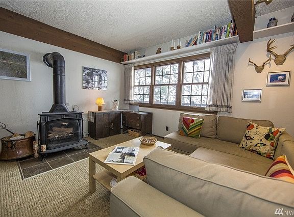 2nd image of 1128 Erste St #2007