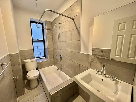 2nd image of 550 W 157th St #81