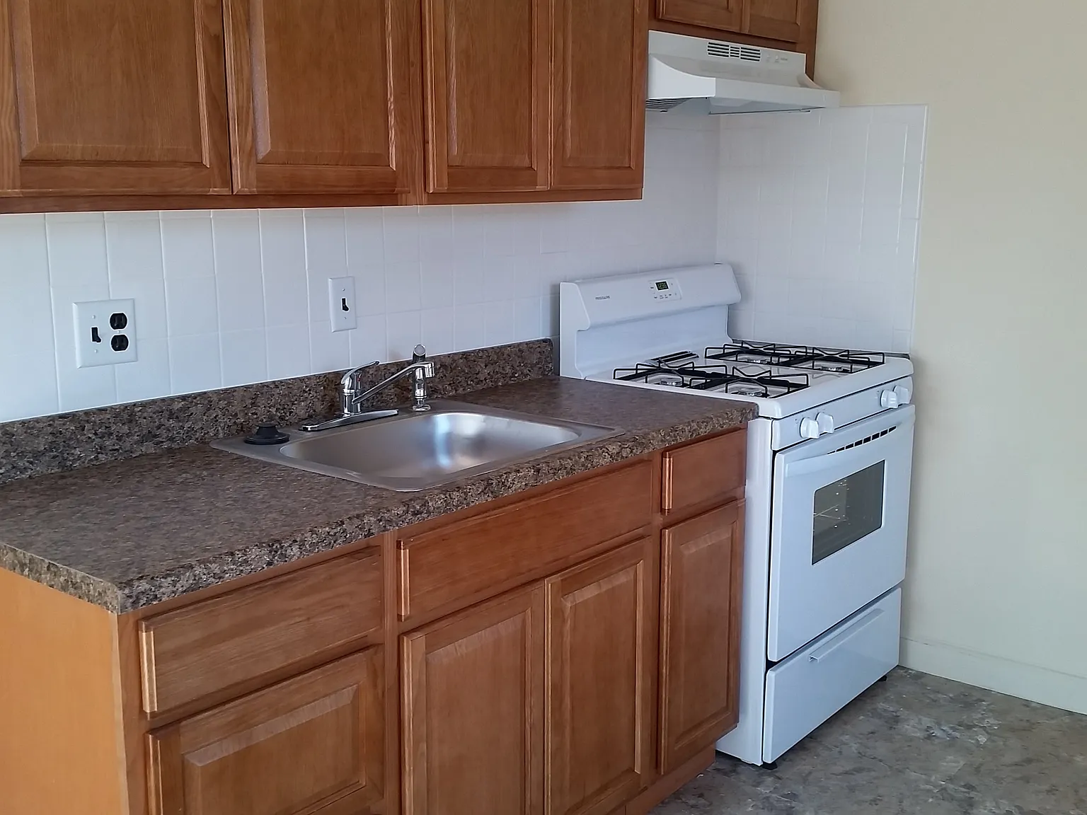 Studio, 275 sqft, $1,500 — Photo 1