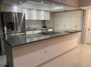 19208 NE 25th Ave APT 304C, Miami, FL 33180