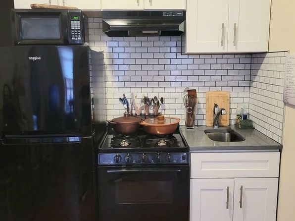 800 Florence Ave #B10