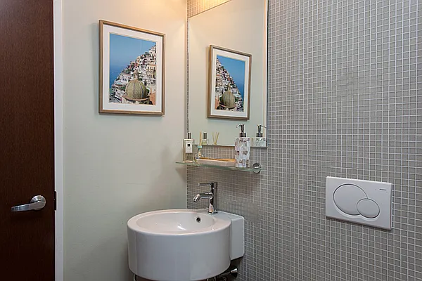 Sold by Brown Harris Stevens | media 27