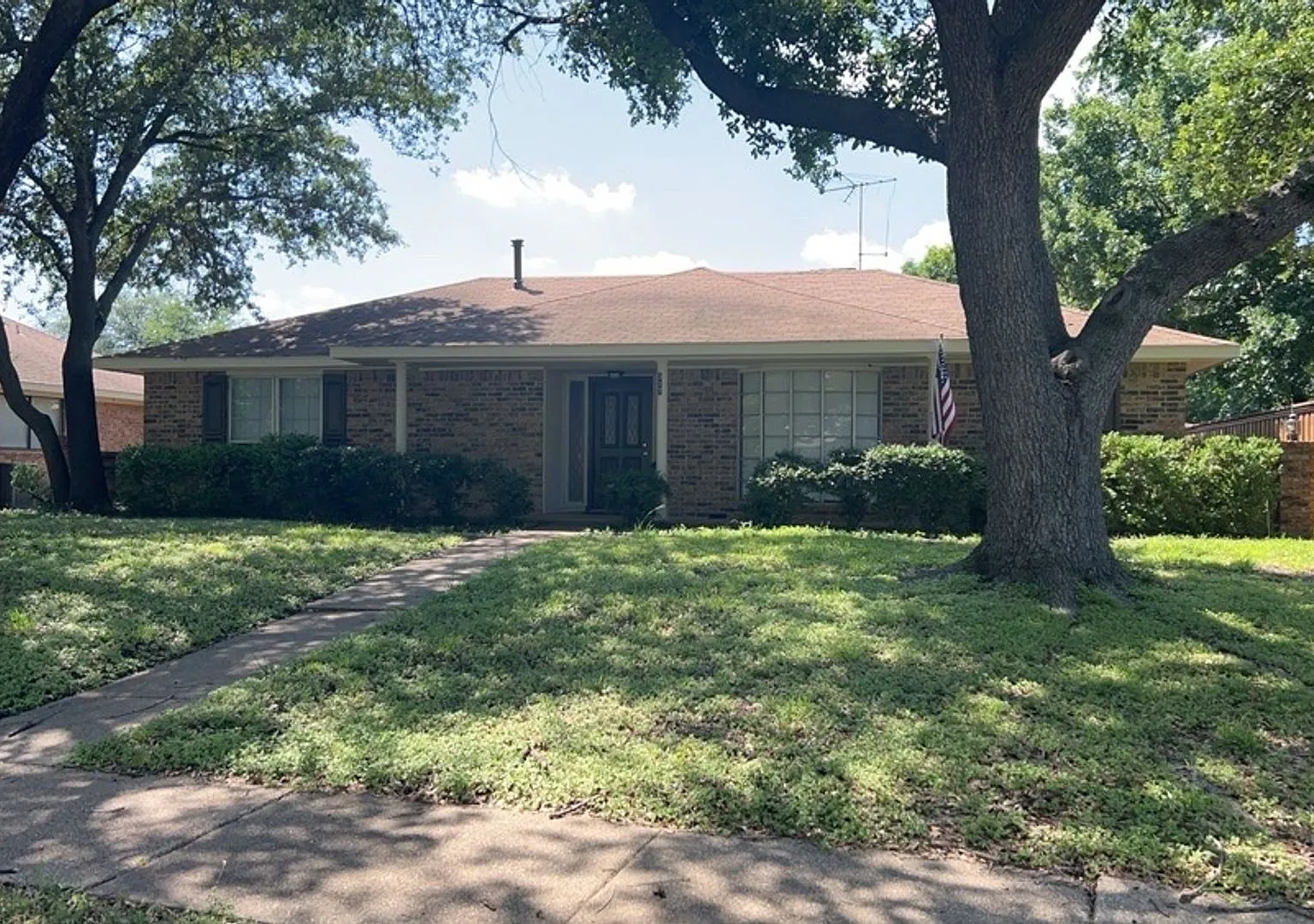 Great Garland Home! Move in ready — Photo 1