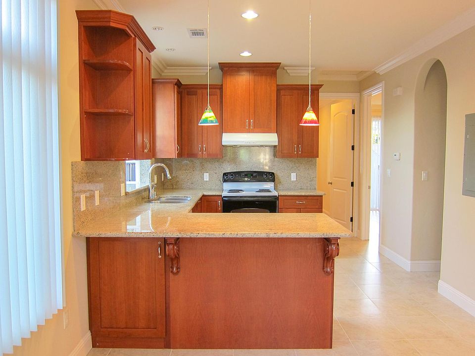 1st image of 10166 Mann Dr
