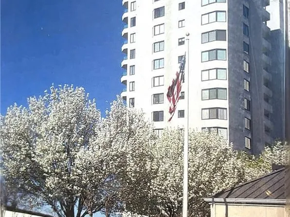 7501 River Rd APT 5G, Newport News, VA 23607