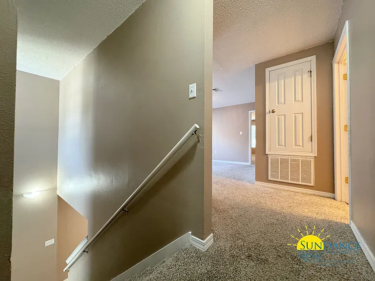 215 Twin Lakes Ln — Photo 13