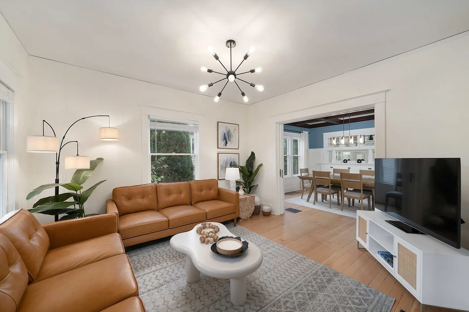 5 bed, 2.0 bath, 2098 sqft, $9,000 — Photo 1