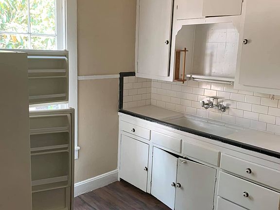 2nd image of 340 Bois Darc St