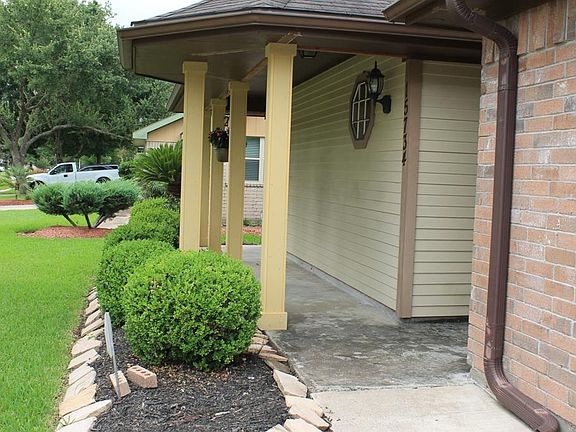Lovely covered front porch