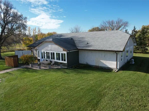 66 2nd St S, Coldwell, MB R0C 1Y0