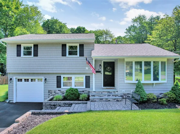 10 Victoria Drive, Nanuet, NY 10954
