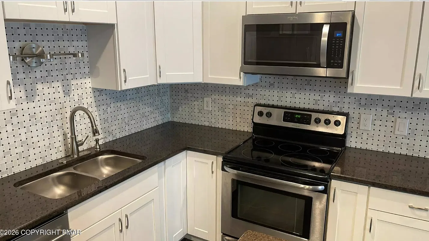 2 bed, 750 sqft, $1,800 — Photo 4