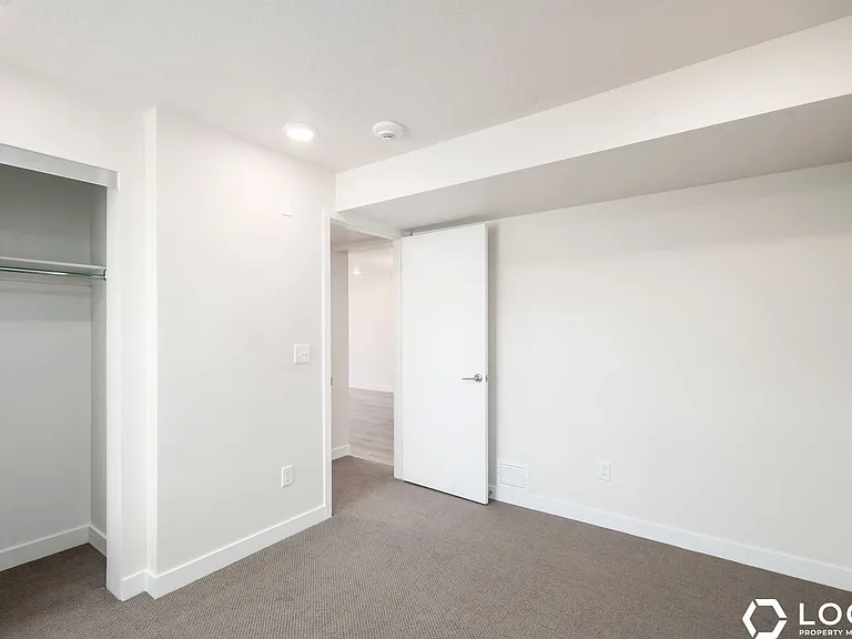 1032 E 400 S #405B — Photo 11