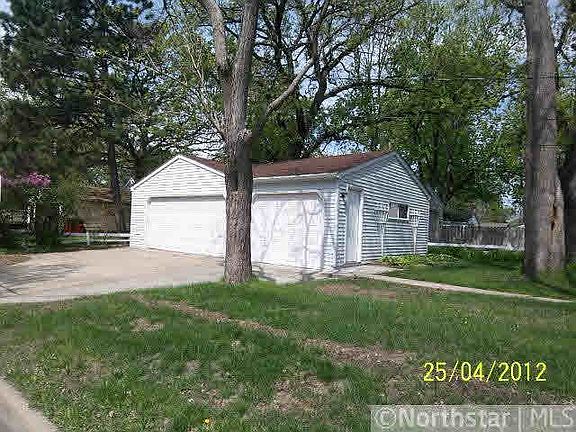 3rd image of 7044 Harriet Avenue