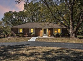 19359 166th St, Basehor, KS 66007