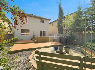 2410 32b St NW, Edmonton, AB T6T 1Y6