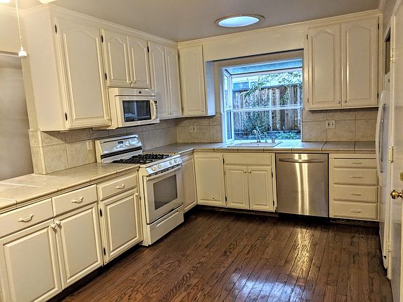 2nd image of 10665 Martinwood Way