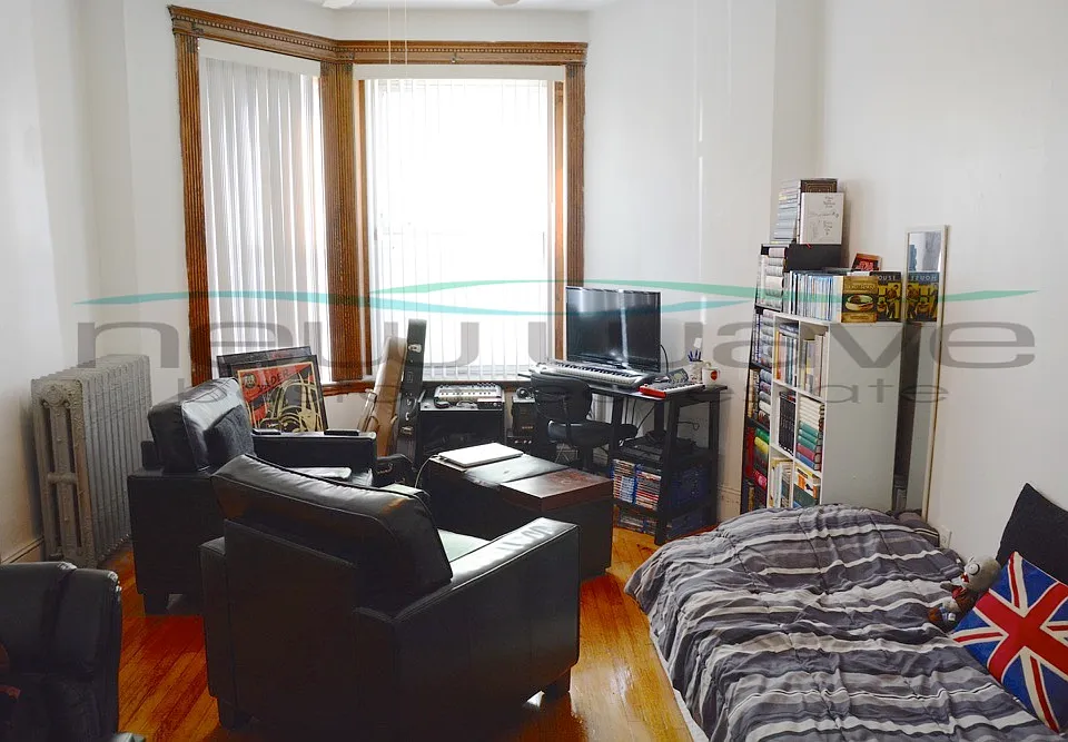 165 Hemenway St #2