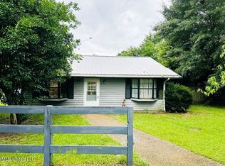 8 Chisholm Trl, Wiggins, MS 39577