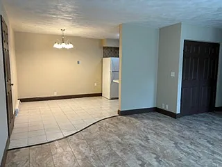 3420 W Richwoods Blvd — Photo 10