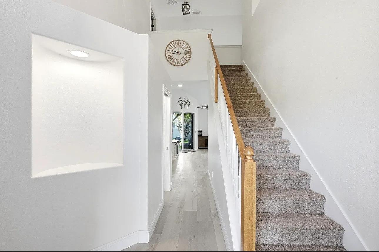 4 bed, 2503 sqft, $2,750 — Photo 3