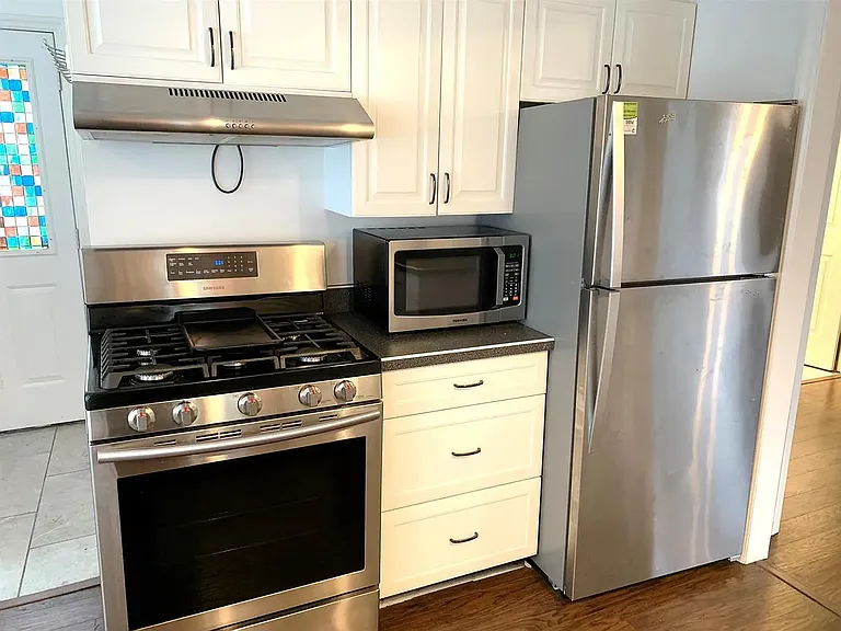 4108 Forest Ave #1 — Photo 8