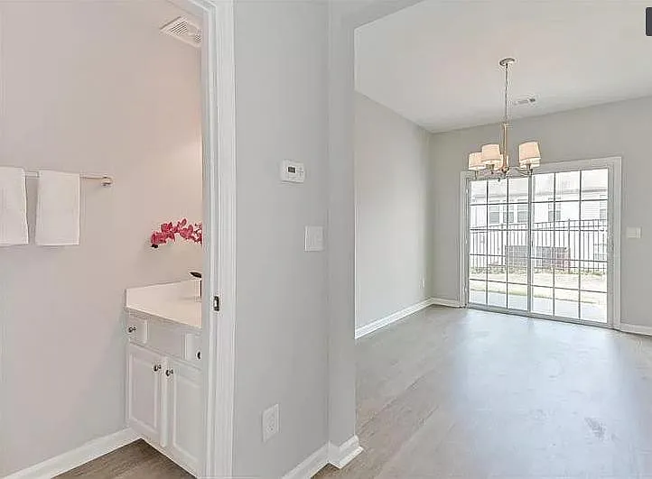 1064 Prestwyck Ct — Photo 6