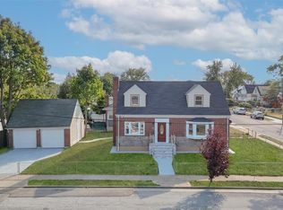 6 Fairmount St, Valley Stream, NY 11580