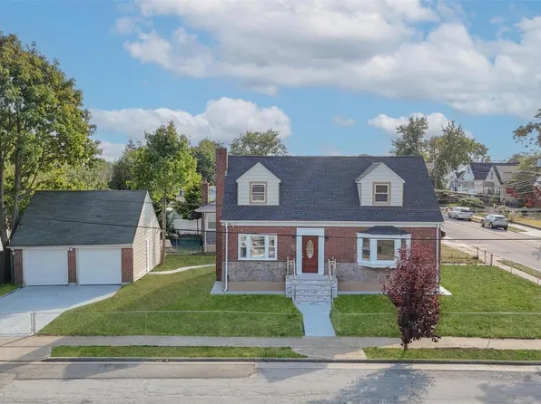 6 Fairmount Street, Valley Stream, NY 11580