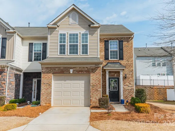 2463 Diplomat Ln, Charlotte, NC 28210