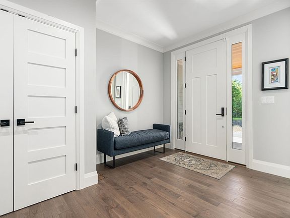 3rd image of 1058 Beacon St #2