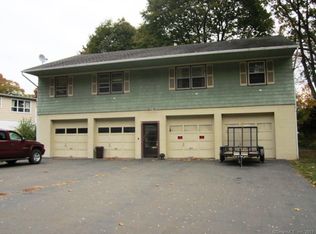 19 Woodlawn Ave, Branford, CT 06405