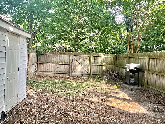 4th image of 4615 Glanmire Dr