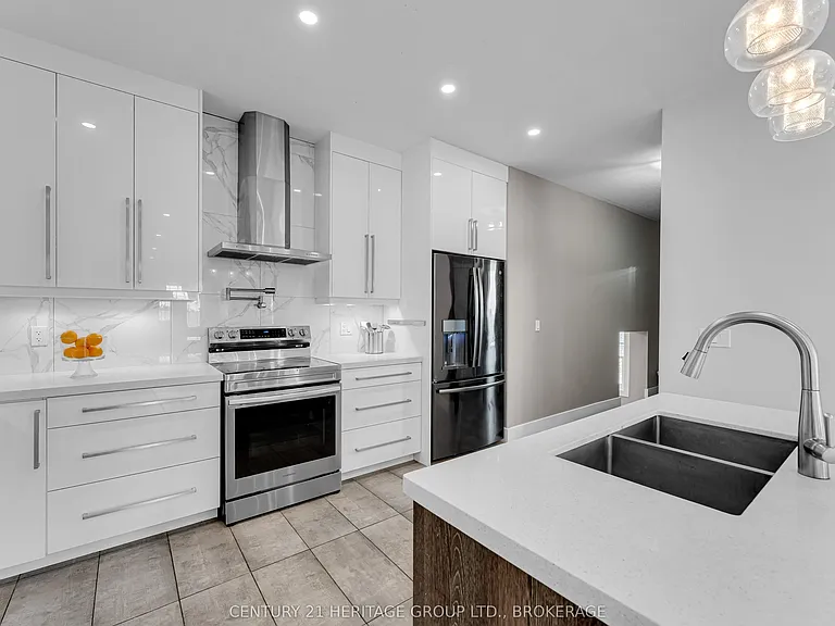 90 Aragon Rd — Photo 20