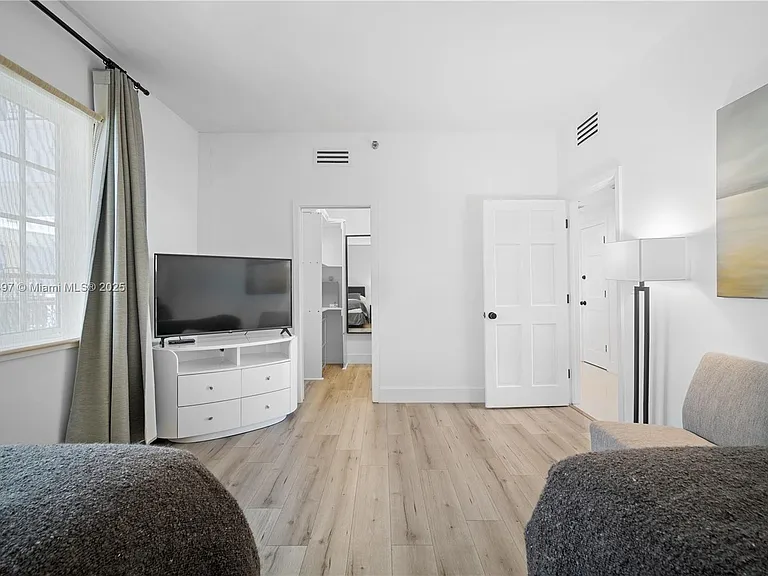 19234 Fisher Island Dr #19234 — Photo 16