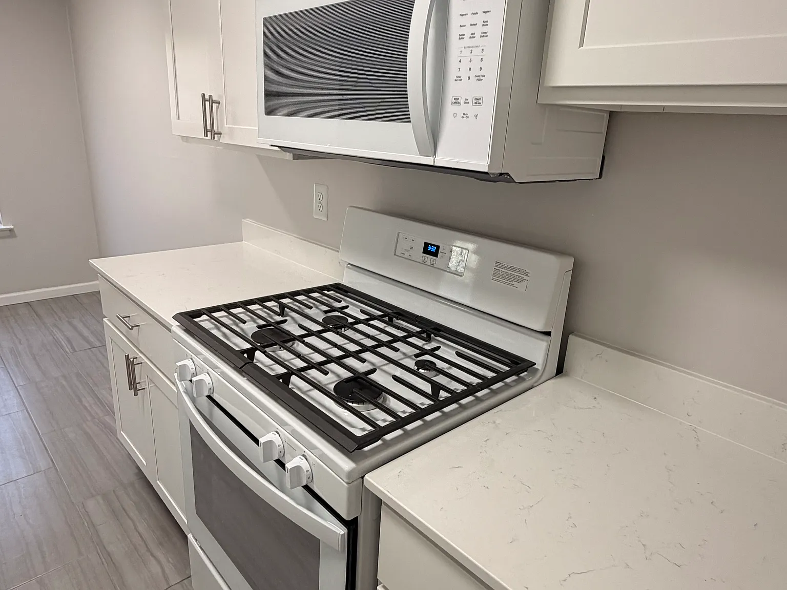 2 bed, 1.5 bath, 1150 sqft, $2,195 — Photo 2