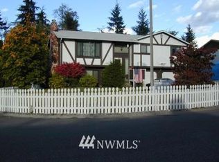 13903 Silver Firs Dr SE, Everett, WA