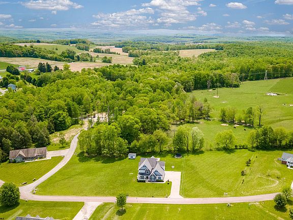 2nd image of 138 Filly Ln