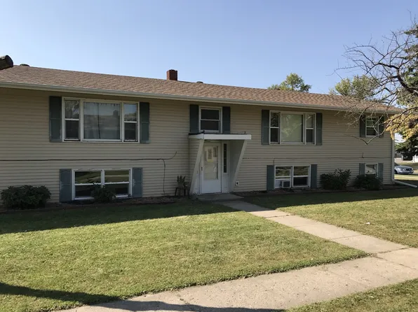 1115 22nd Ave, 1115 22nd Ave S APT 3, Grand Forks, ND 58201