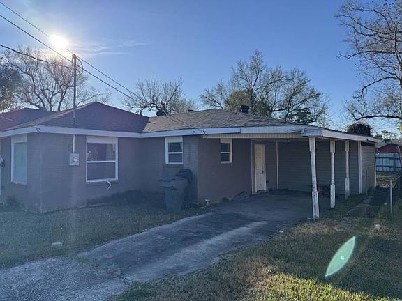 3rd image of 2152 10th St