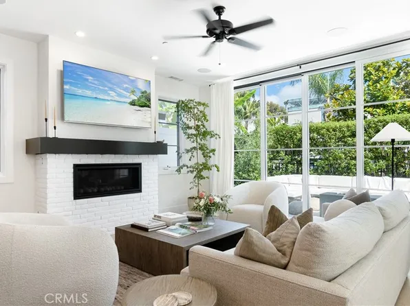 435 Fernleaf Ave #1, Corona Del Mar, CA 92625