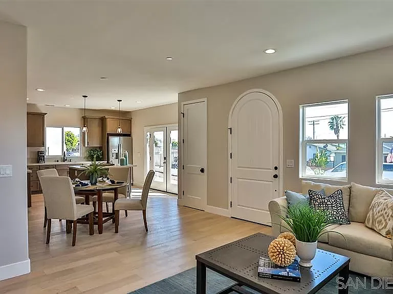5051 Savannah St — Photo 11