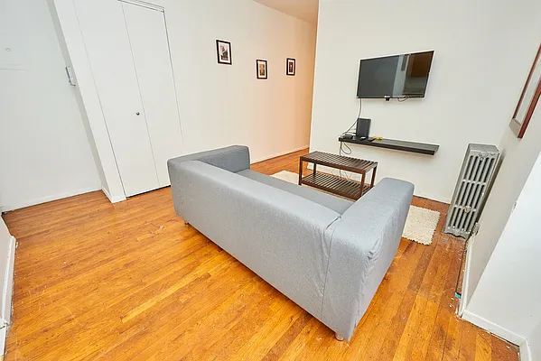 Rented by Genik Group Corp | media 24