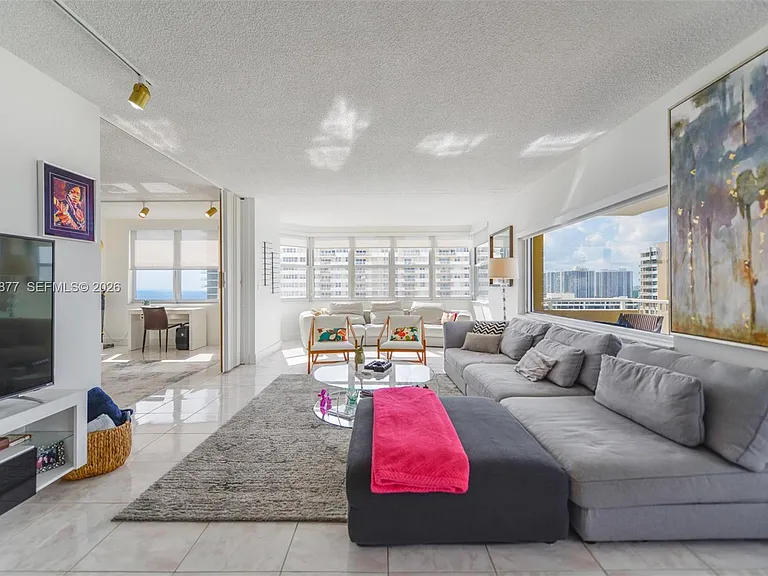 1950 S Ocean Dr #19E — Photo 11