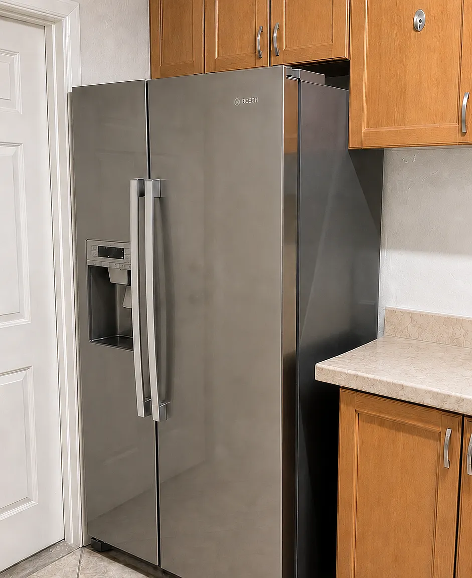 3 bed, 1230 sqft, $3,300 — Photo 3