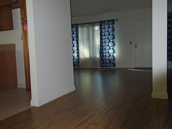 3rd image of 19390 Pilario St