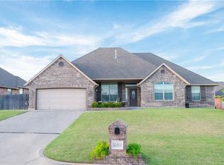 10911 Blue Sky Dr, Midwest City, OK 73130
