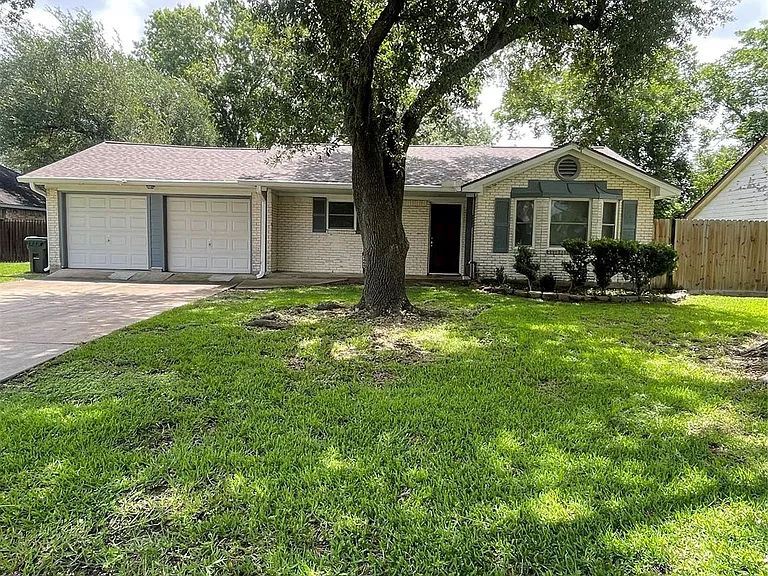 2405 Byron Ave — Photo 13
